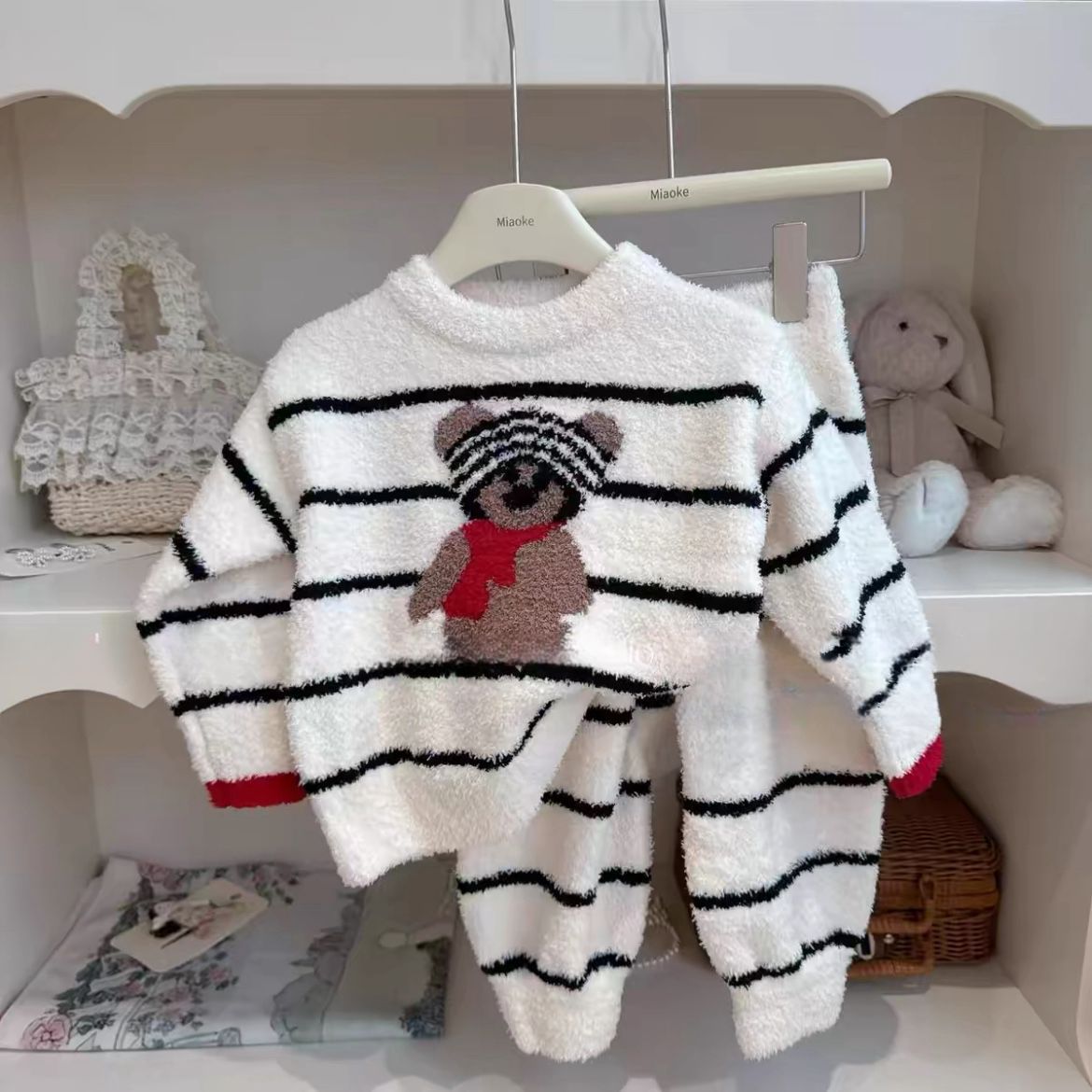 2025 Autumn/Winter Pajamas, Thickened Children's Home Wear Set, Girls' Half-Fleece Side, Boys' Outerwear, Two-Piece Winter Set