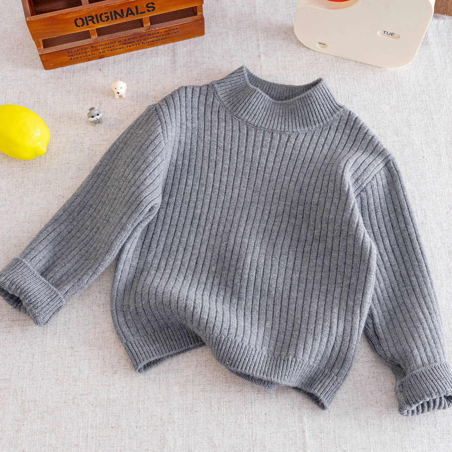 Children's thick knitted sweater, boys' winter new style, solid color top, trendy baby base sweater, girls' warm