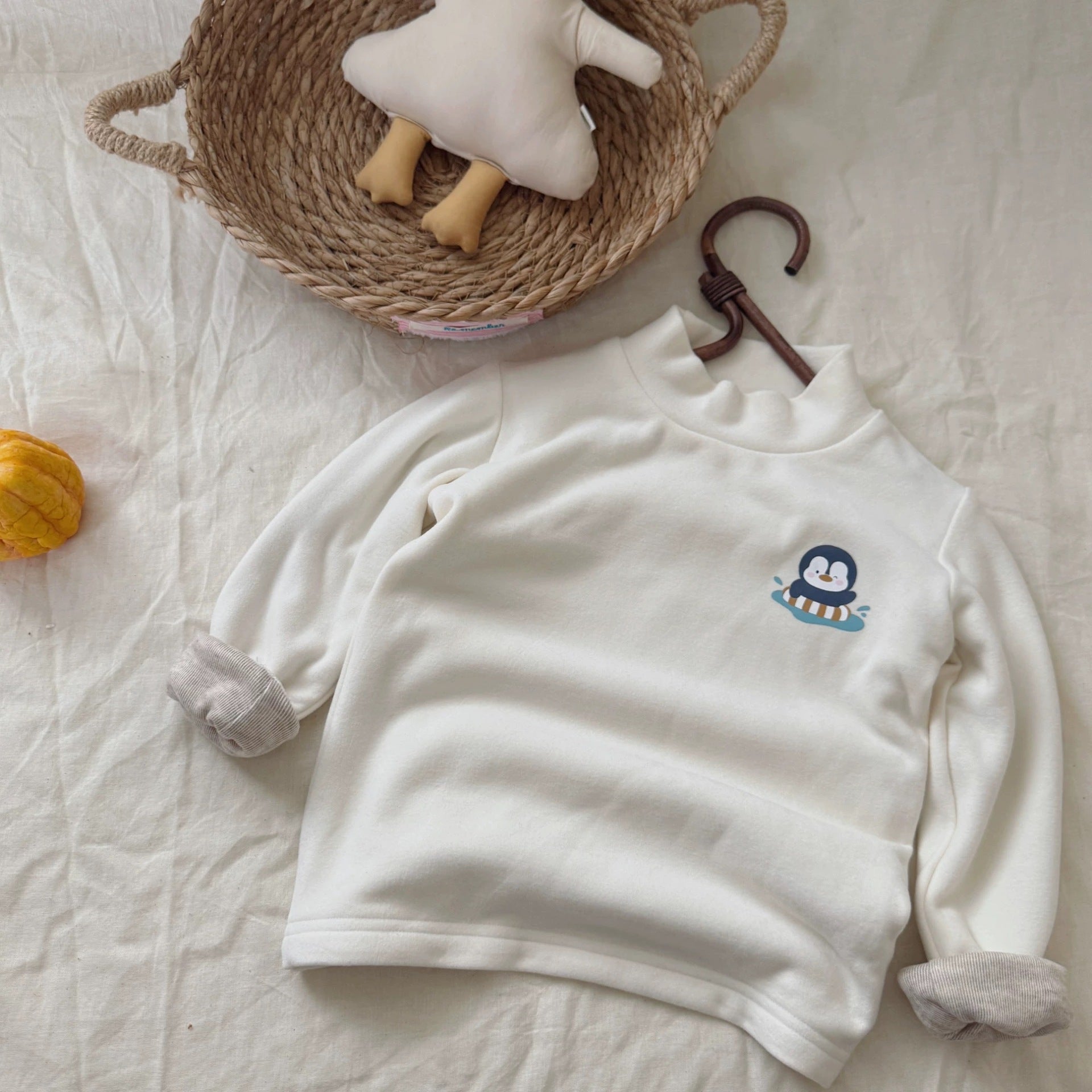 Winter boys' fleece-lined thickened T-shirt, double-layered, high-neck, warm, reversible winter base layer.